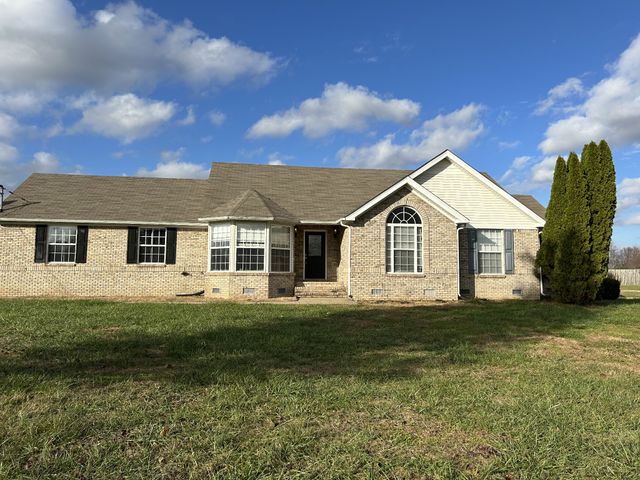 $449,000 | 308 Red Oak Trail | Oak Lake Estates