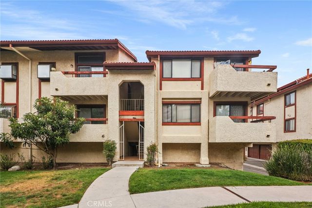 $420,000 | 18183 Sundowner Way, Unit 846 | East Canyon Country