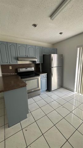 $2,200 | 2740 West 61st Street, Unit 203 | Hialeah