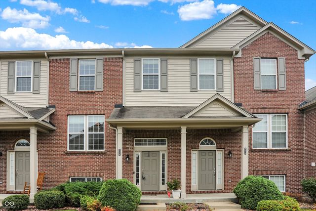 $290,000 | 8334 Codesa Way | Traders Pointe Townhomes