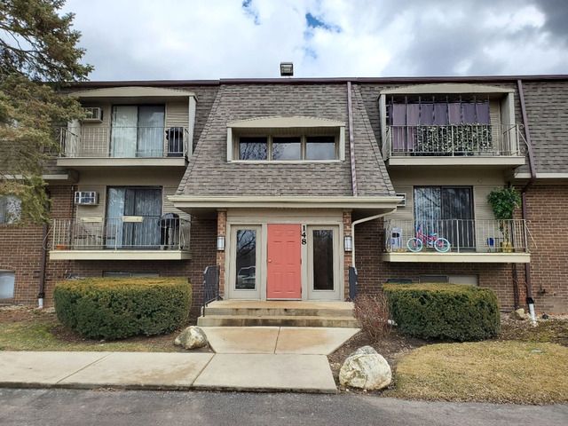 $1,490 | 148 East Bailey Road, Unit F | Naperville