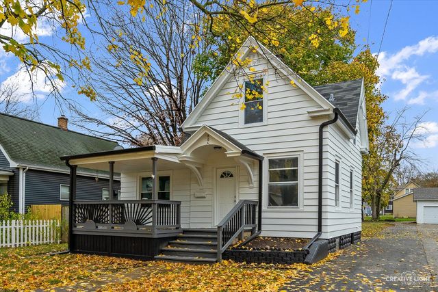 $275,000 | 806 Iowa Avenue | Aurora