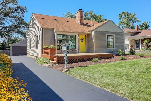 $500,000 | 4528 Sherwood Avenue | Downers Grove