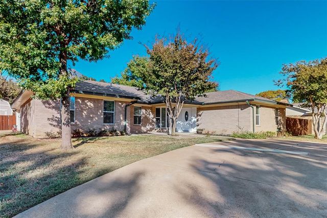 $430,000 | 2406 Greenwood Drive | Grand Prairie