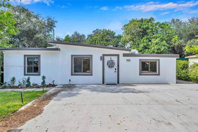 $770,000 | 13550 Northwest 5th Avenue | Alhambra Heights