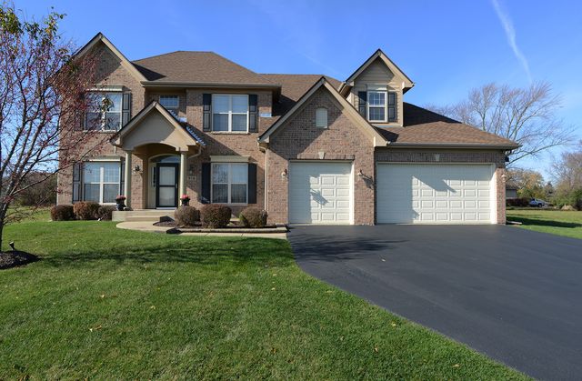 $749,000 | 916 Fair Meadow Street | North Aurora