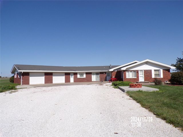 $299,000 | 22097 Maple Summit Road | Jerseyville