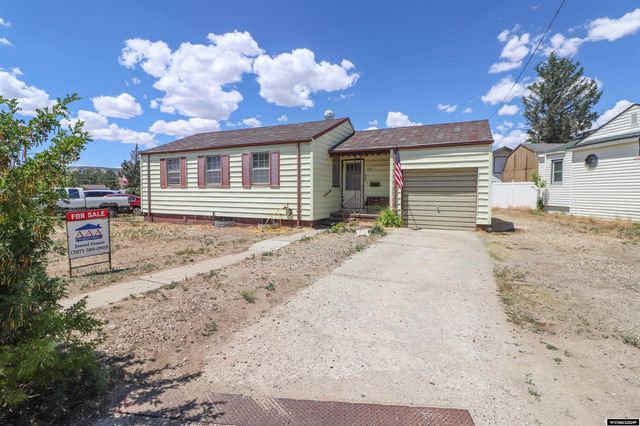 $142,500 | 127 Bellview Drive | Rock Springs