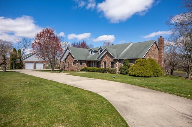 $844,900 | 11284 East Lincolnshire Lane | Summit Township - Effingham County