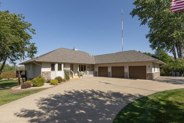 $525,000 | 207 Skyline Heights | Wabasha