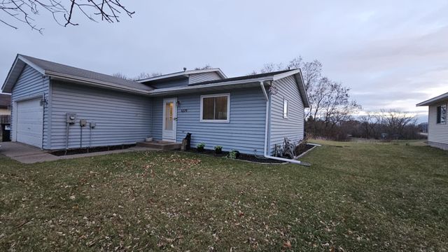 $260,000 | 6379 Crestview Drive | North Branch