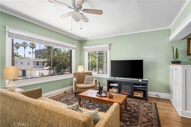 $395,000 | 218 West 9th Street | Downtown Long Beach