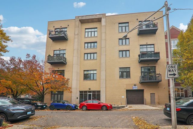 $469,900 | 2101 West Rice Street, Unit 101 | Ukrainian Village