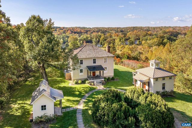 $1,395,000 | 170 Low Bluff Road