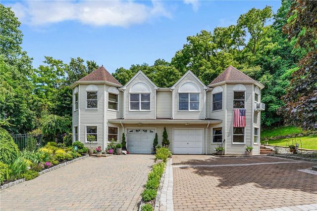 $569,900 | 72 Hillside Avenue | Haverstraw Village