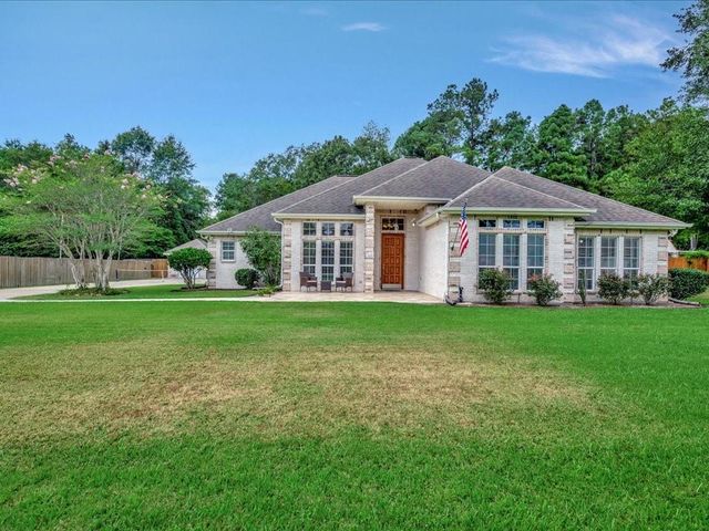 $399,900 | 262 Creekwood Drive