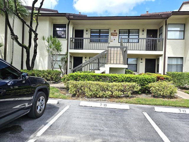 $275,000 | 7706 Tahiti Lane, Unit 103 | Lucerne Lakes