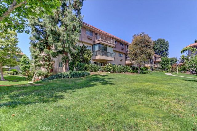 $3,000 | 2396 Via Mariposa West, Unit 3H | Laguna Woods