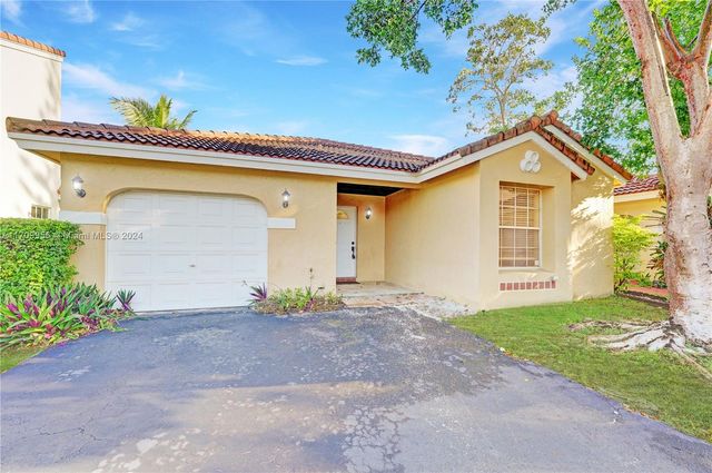 $499,000 | 1405 Seagrape Circle | Country Isles