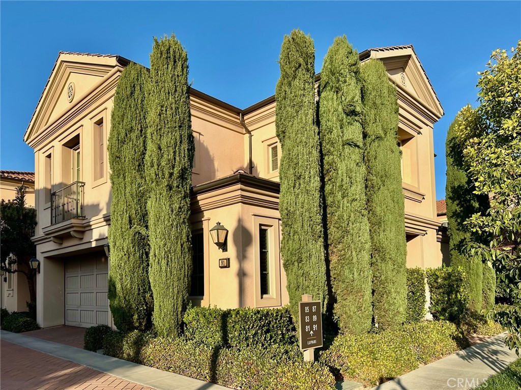 a view of a house with a outdoor space