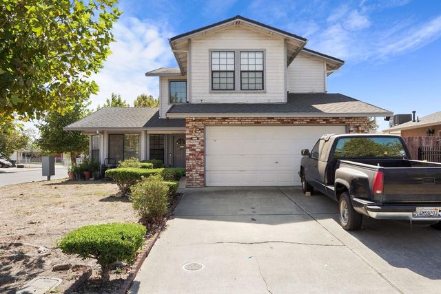 $499,999 | 1421 Laguna Circle | Van Buskirk