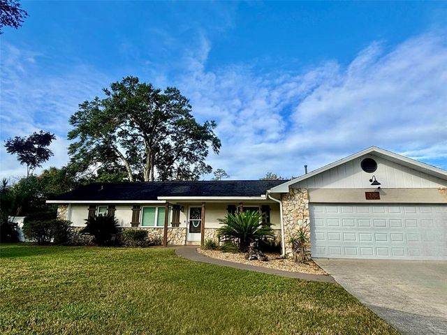 $370,000 | 730 Northeast 18th Avenue | East Ocala