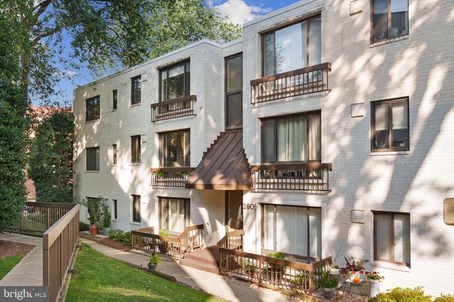 $439,000 | 2605 39th Street Northwest, Unit 303 | Glover Park