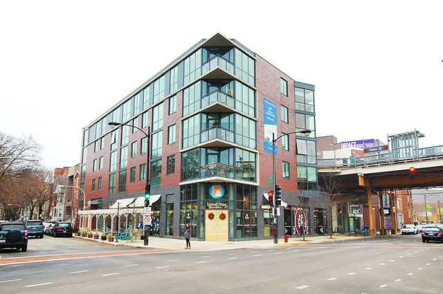 $3,395 | 1714 West Roscoe Street, Unit 504 | Roscoe Village