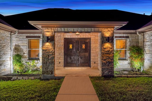 $1,300,000 | 3338 Old Yoakum Road