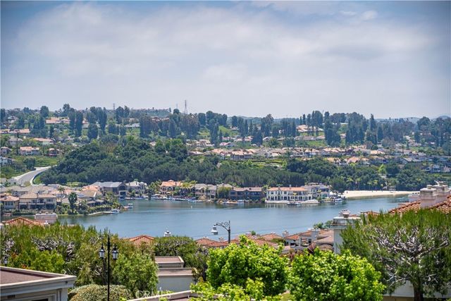 $955,000 | 22364 Manacor, Unit 9 | North Mission Viejo