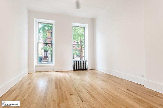 $3,900 | 586 Henry Street, Unit 2 | Carroll Gardens