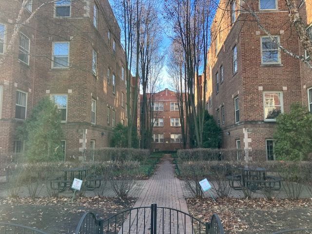 $199,000 | 221 North Oak Park Avenue, Unit 3W | Oak Park