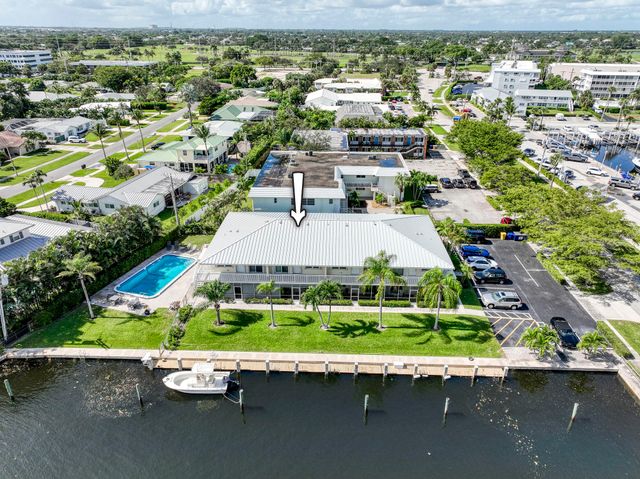 $339,990 | 112 Yacht Club Drive, Unit 7 | North Palm Beach