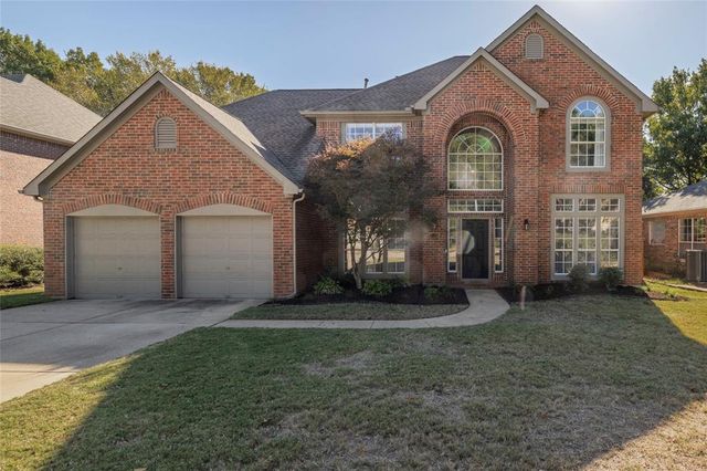 $675,000 | 2513 Springhill Drive | Grapevine