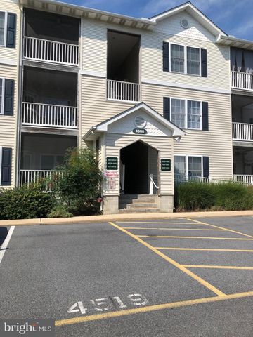 $1,900 | 4500 Sand Piper Drive, Unit 19