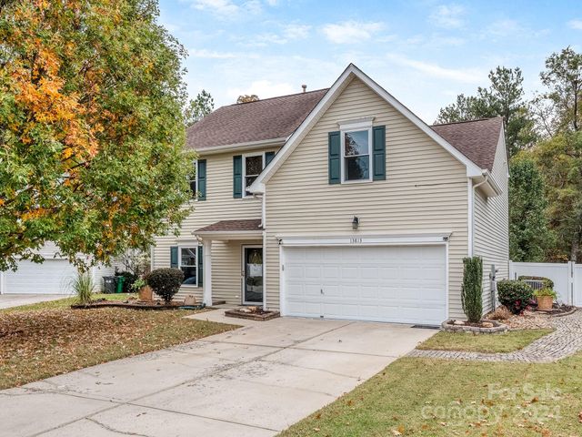 $425,000 | 13813 Millers Creek Lane | Steele Creek