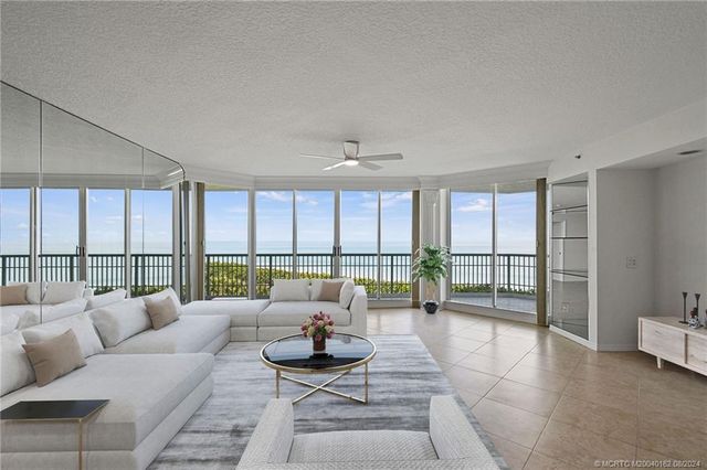 $1,025,000 | 8650 South Ocean Drive, Unit LN2 | Hutchinson Island South