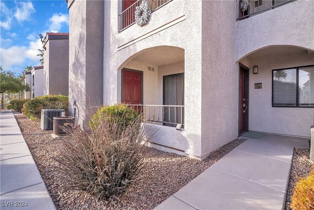 $280,000 | 950 Seven Hills Drive, Unit 714 | Horizon at Seven Hills