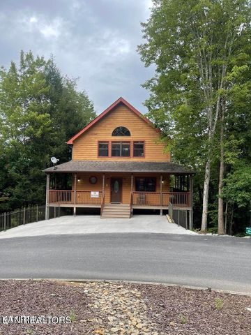 $829,900 | 3507 Brook Stone Way | Pigeon Forge