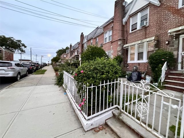 $880,000 | 23-23 95th Street | East Elmhurst