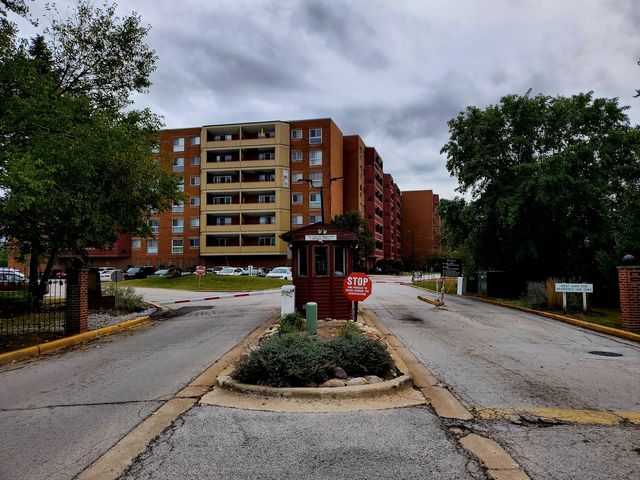 $99,999 | 400 Park Avenue, Unit 714 | Calumet City