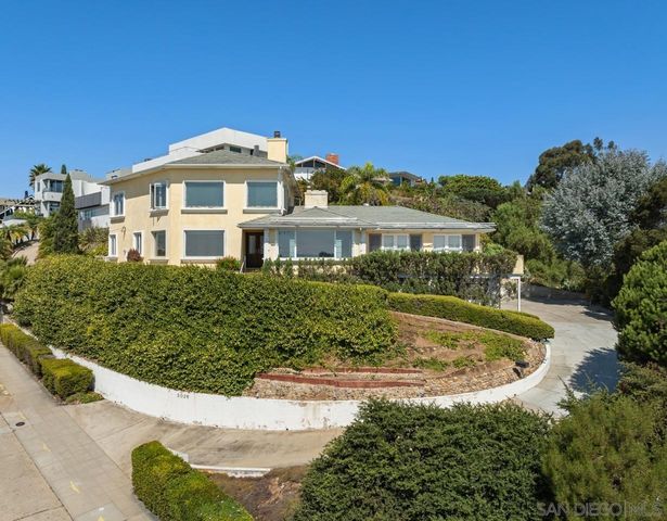 $3,100,000 | 2026 West California Street | Mission Hills