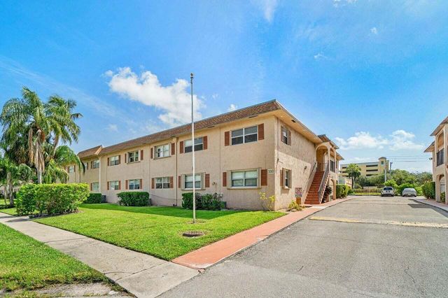 $250,000 | 550 Southwest 2nd Avenue, Unit 1280 | Southeast Boca Raton