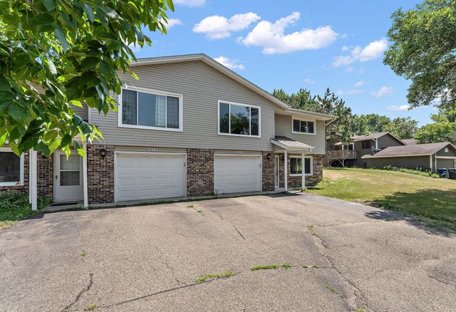 $1,995 | 7342 Rosewood Lane North | Maple Grove