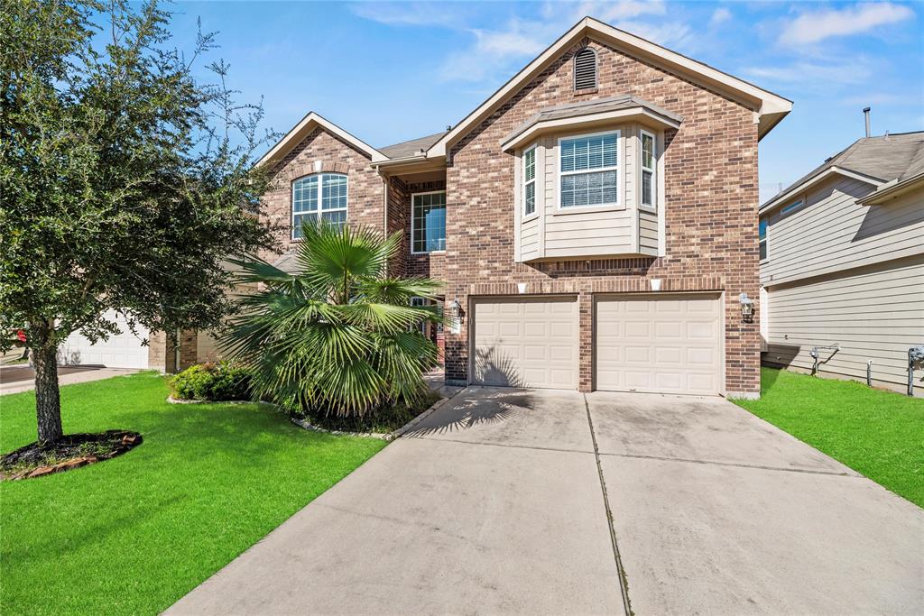 Welcome home to 3518 Yasmine Ranch Drive situated in the heart of Katy's Creek Ranch community! This home is beautiful and functional and boasts a focus on Family! Sits on a gorgeous cul-de-sac lot!