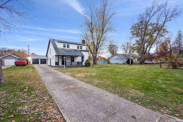 $264,900 | 19596 South Paxson Dr Bend | Clay Township - St. Joseph County