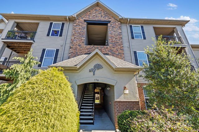 $260,000 | 176 Brickton Village Circle, Unit 107 | Brickton Village