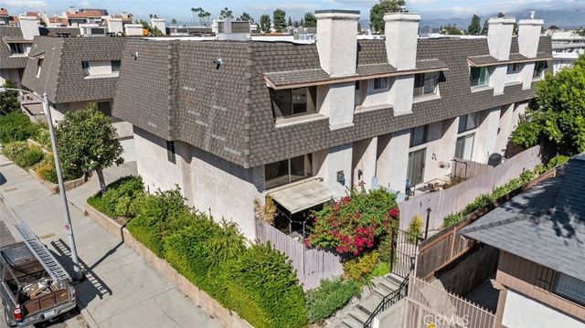 $699,000 | 17931 West Magnolia Boulevard, Unit 24 | Encino