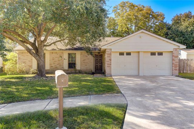 $2,000 | 10315 Pear Oak Drive | Oak Cliff Place