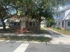 $2,650 | 429 Ardmore Road | Flamingo Park